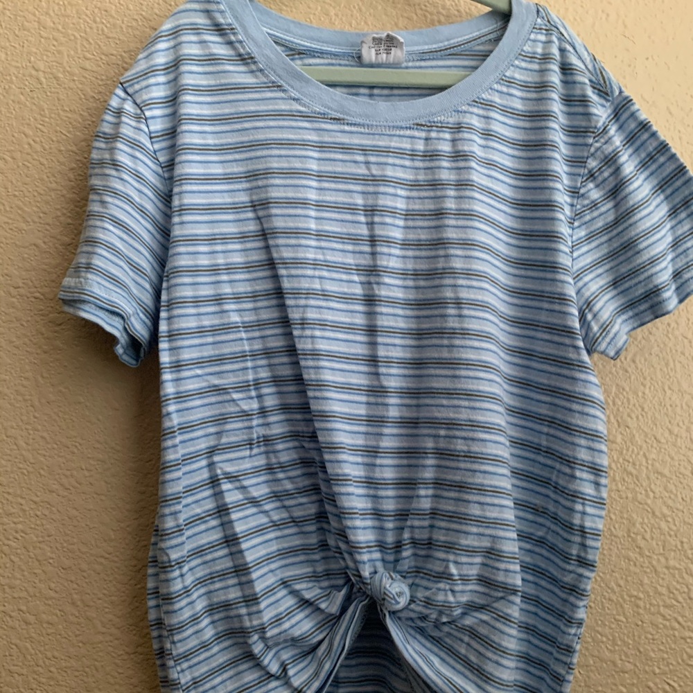 blue stripe shirt